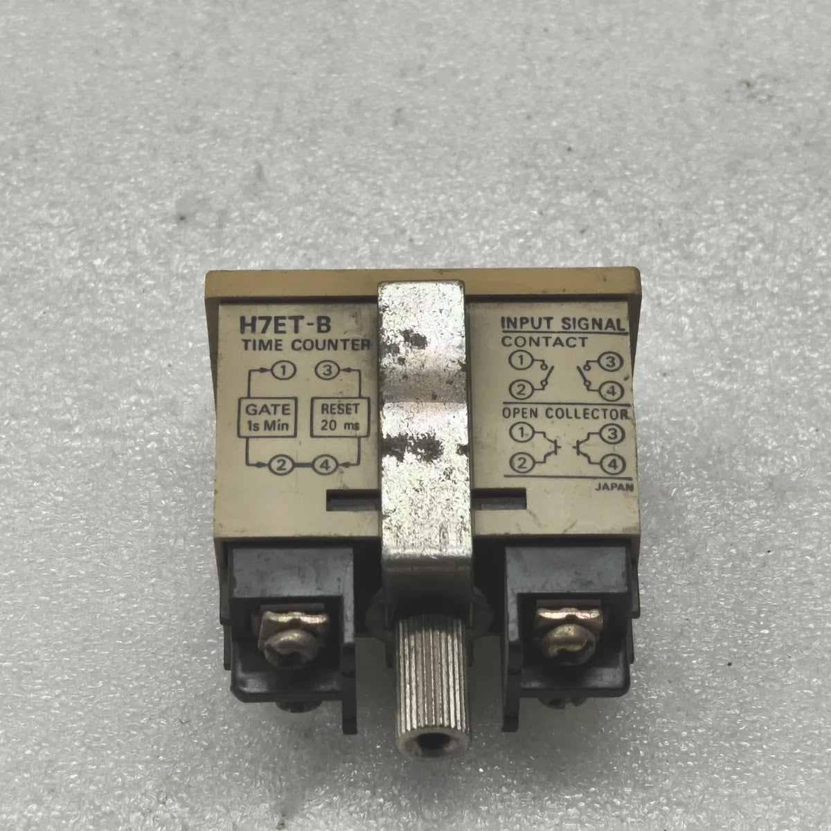 Omron H7ET-B Time Counter Hours Gate 1s Min Reset 20ms Contact Open Collector