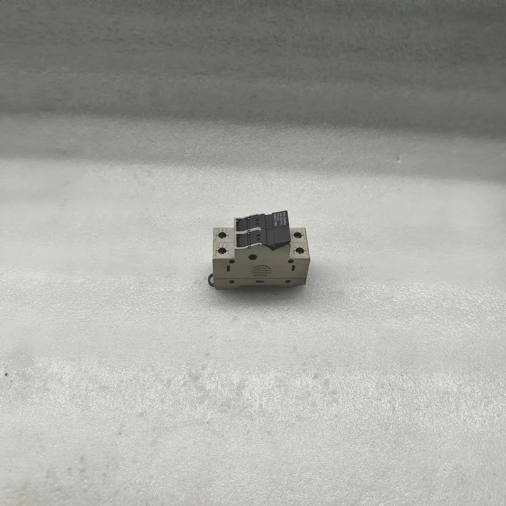 A Bradley 1492-FB2C30-L Fuse Holder 30A 600V 2-Pole Class CC Series B