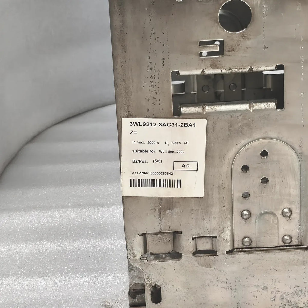 Siemens WL II 2000 S Air Circuit Breaker 3WL1220-3FB36-4GA4 2000A ETU45B