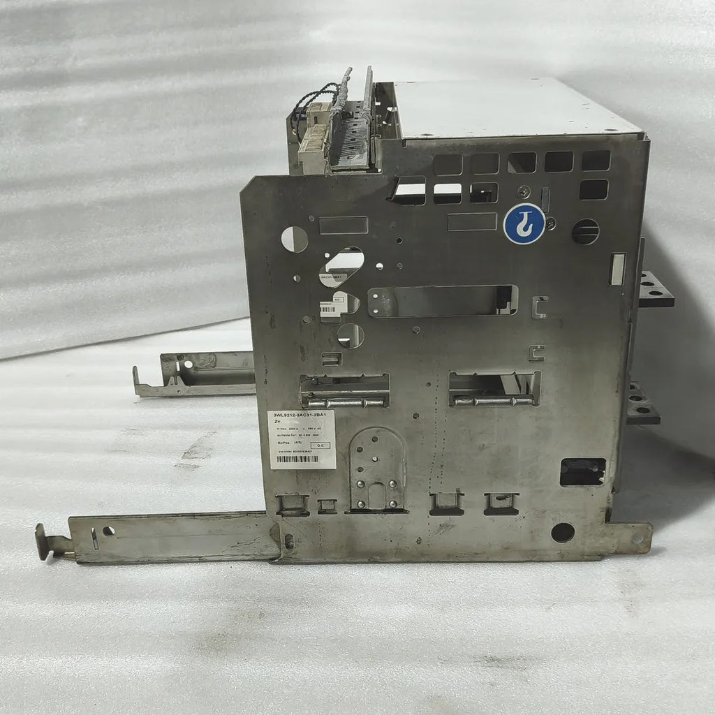 Siemens WL II 2000 S ACB 3WL1220-3FB36-4GA4 2000A 1000V CubicleBUS