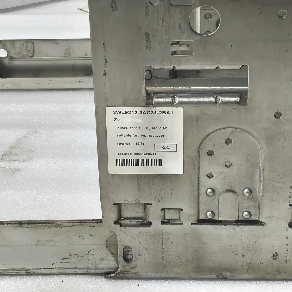 Siemens WL II 2000 S ACB 3WL1220-3FB36-4GA4 2000A 1000V CubicleBUS