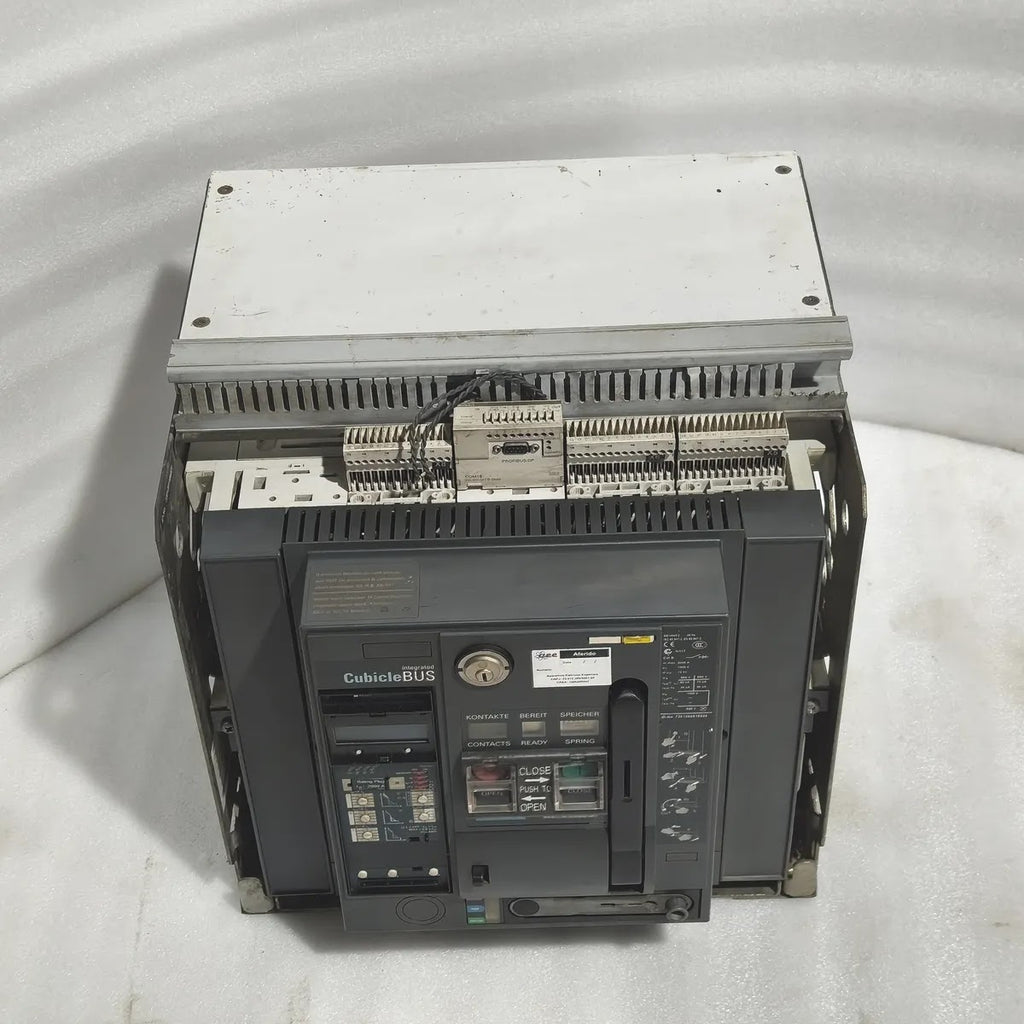 Siemens WL II 2000 S ACB 3WL1220-3FB36-4GA4 2000A 1000V CubicleBUS
