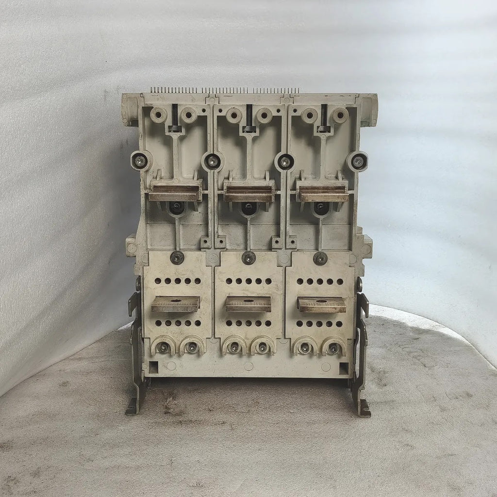 Siemens WL I 800 S ACB 3WL1108-3CB36-4GA4 800A 690V 66kA ETU25B