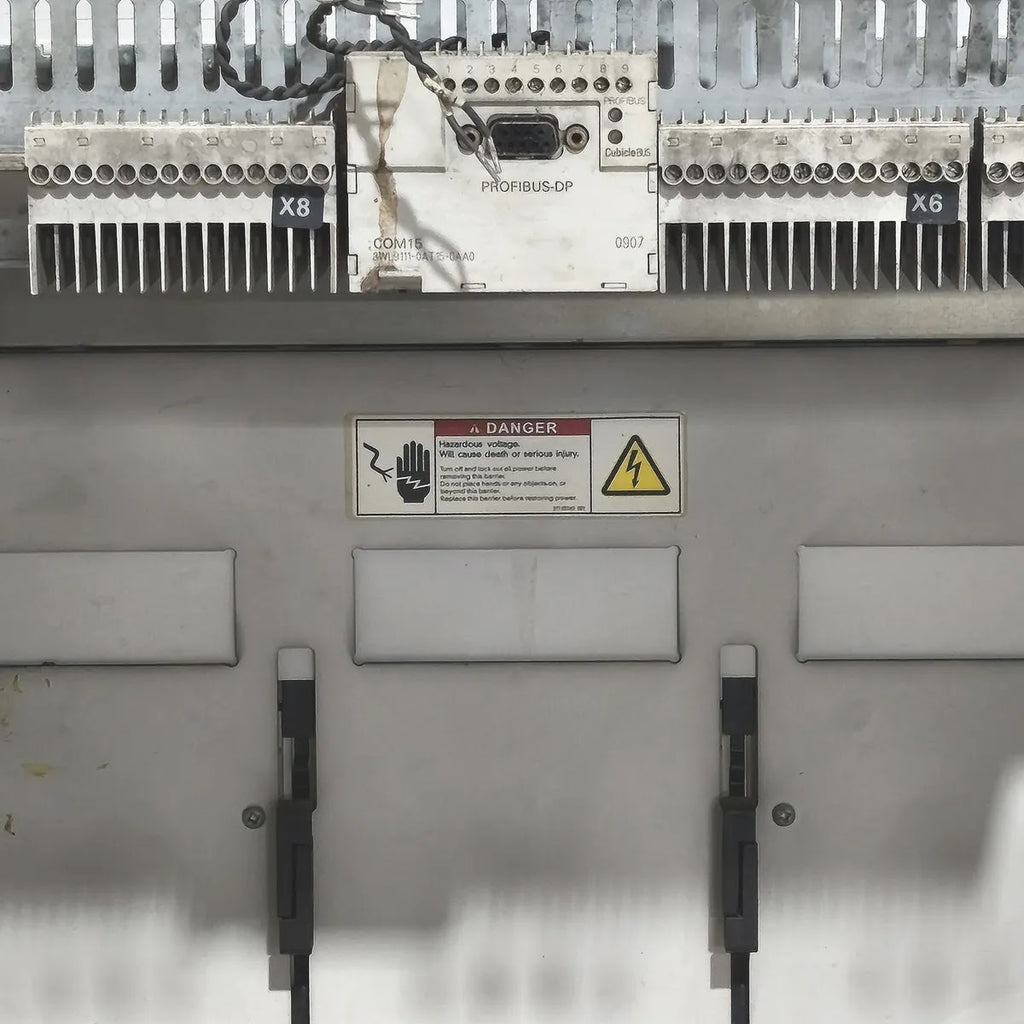 Siemens 3WL1220-3FB36-4GA4 WL II 2000S Air Circuit Breaker PROFIBUS ETU45B