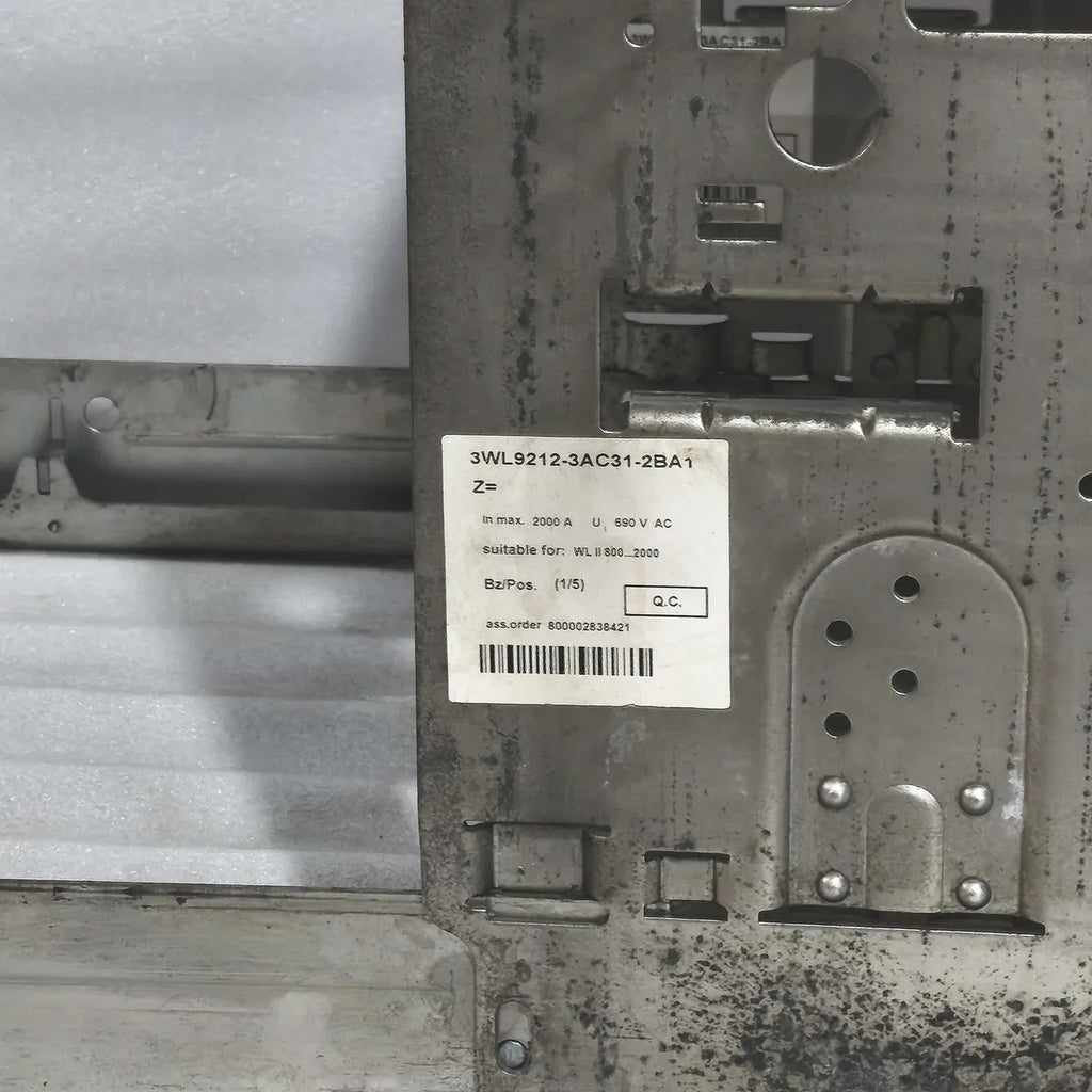 Siemens 3WL1220-3FB36-4GA4 WL II 2000S Air Circuit Breaker PROFIBUS ETU45B
