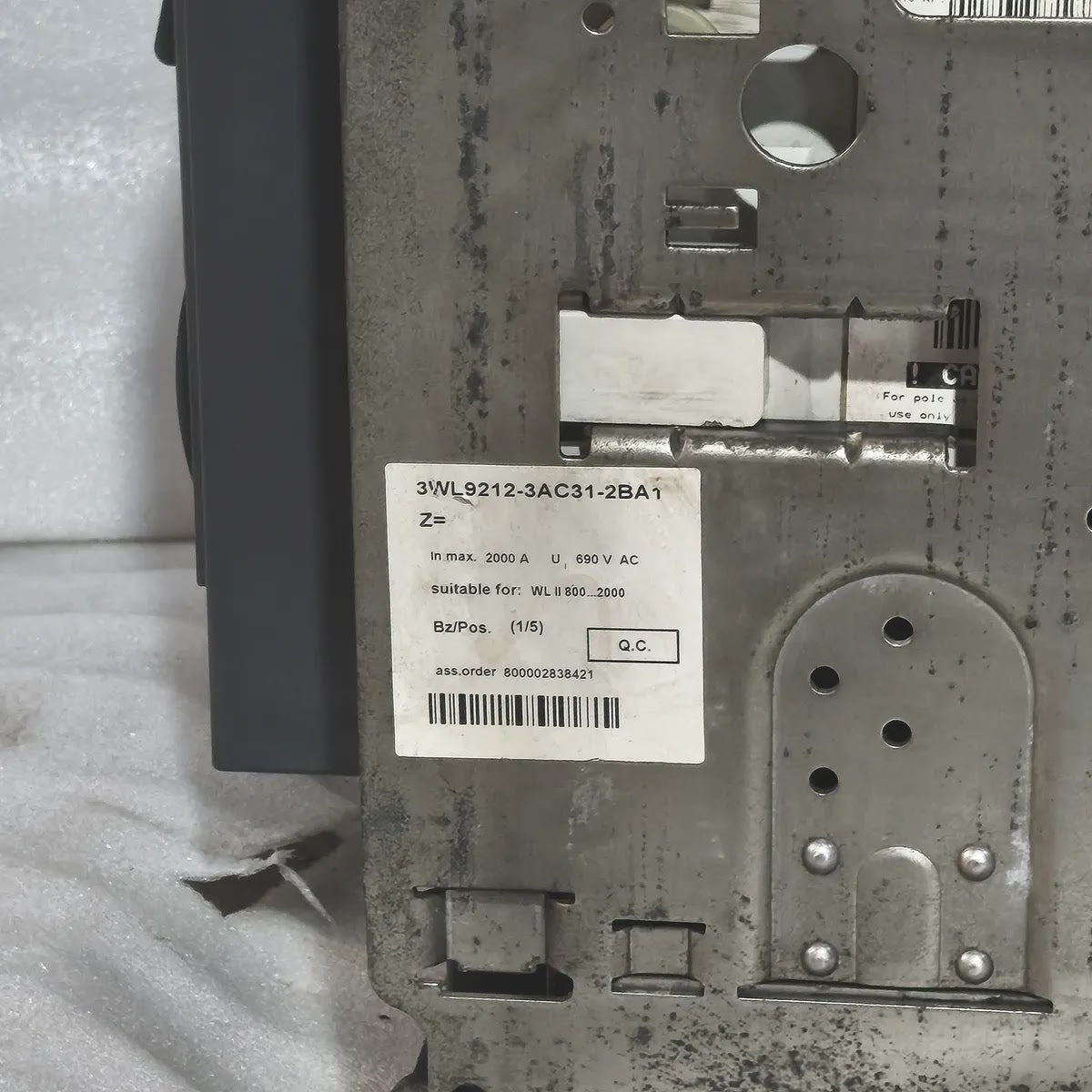 Siemens 3WL1220-3FB36-4GA4 WL II 2000S Air Circuit Breaker PROFIBUS ETU45B