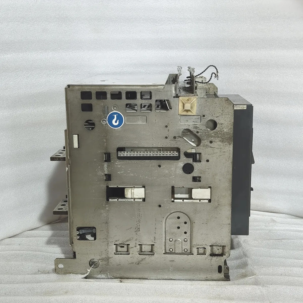 Siemens 3WL1220-3FB36-4GA4 WL II 2000S Air Circuit Breaker PROFIBUS ETU45B