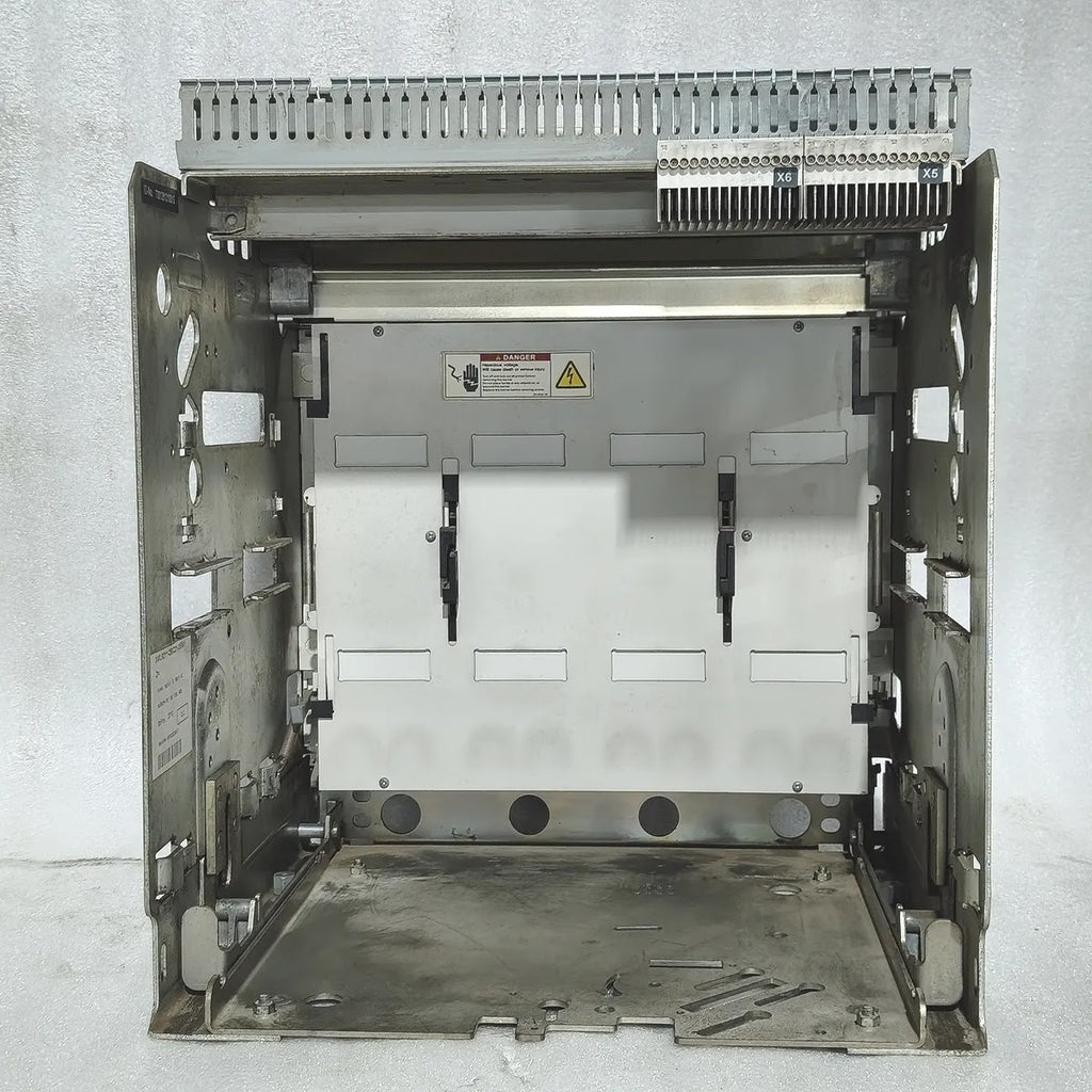 Siemens WL I 1250 N Air Circuit Breaker 3WL1112-2CB45-4GS4-Z 1250A 690V ETU25B
