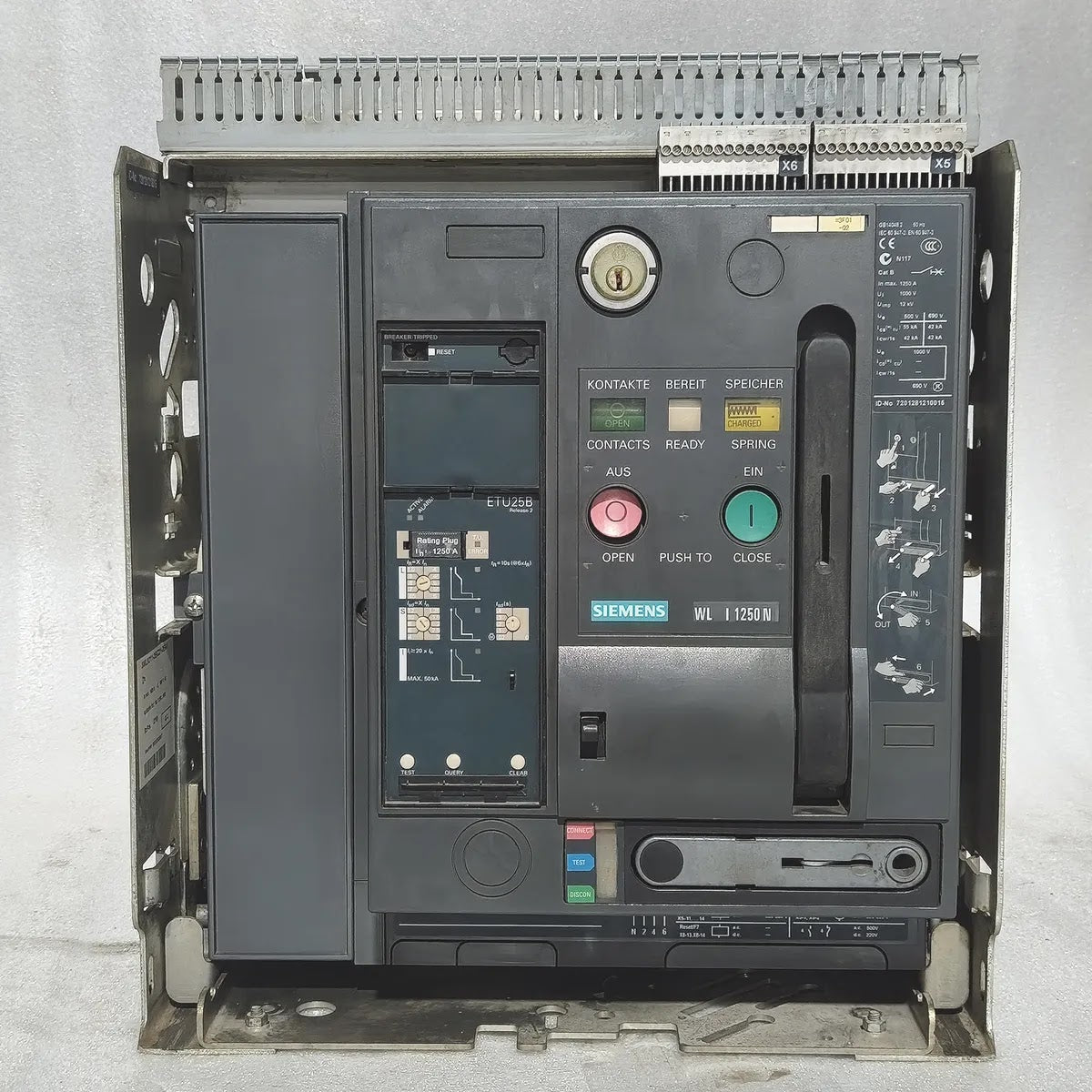 Siemens WL I 1250 N Air Circuit Breaker 3WL1112-2CB45-4GS4-Z 1250A 690V ETU25B