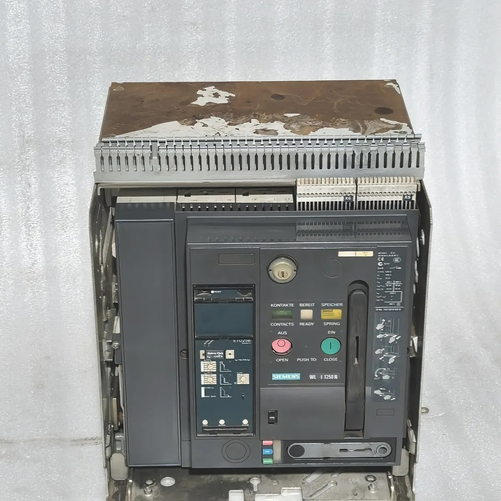 Siemens WL I 1250 N Air Circuit Breaker 3WL1112-2CB45-4GS4-Z 1250A 690V ETU25B