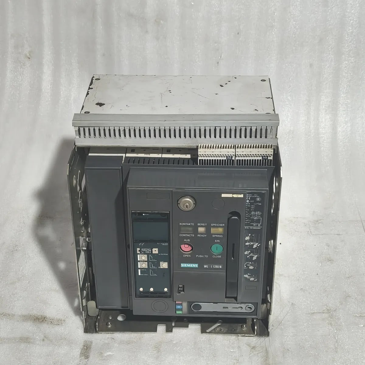 Siemens WL I 1250 N Air Circuit Breaker ETU25B 1250A 3WL1116-3AS42-1AA2 4-Pole