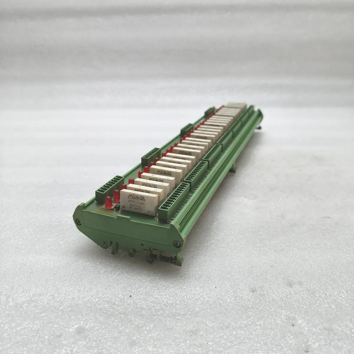 AKF 323606 Relay Isolation Interface Board 28 Channel 24VDC