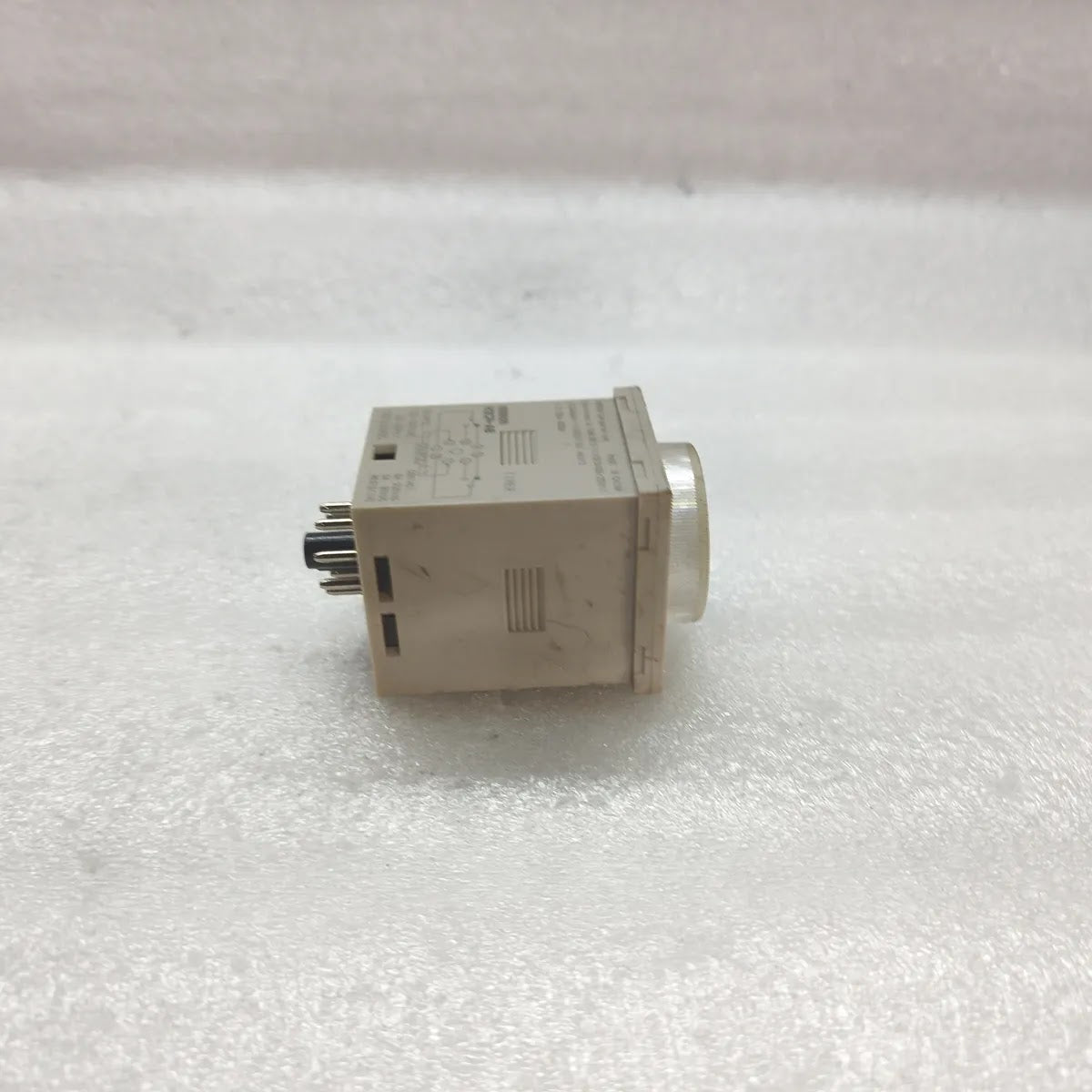 OMRON H3CR-A8 Multi-Function Timer 100-240VAC 5A