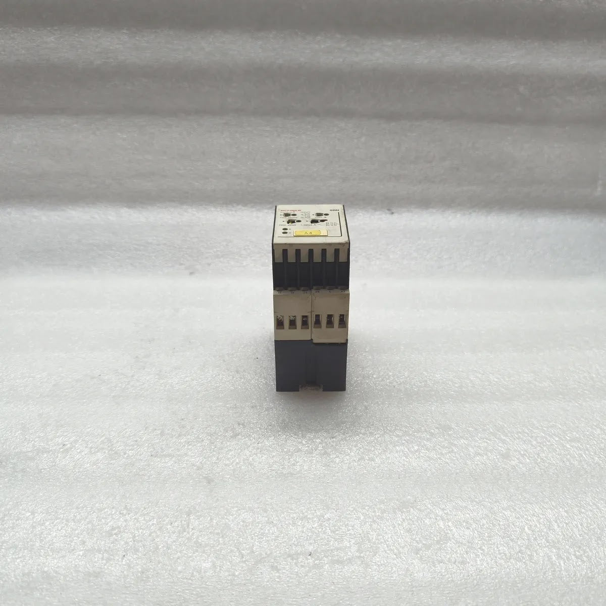SCHIELE SRN 2.450.121.01 Current Monitoring Relay 0.3-15A 220-240V