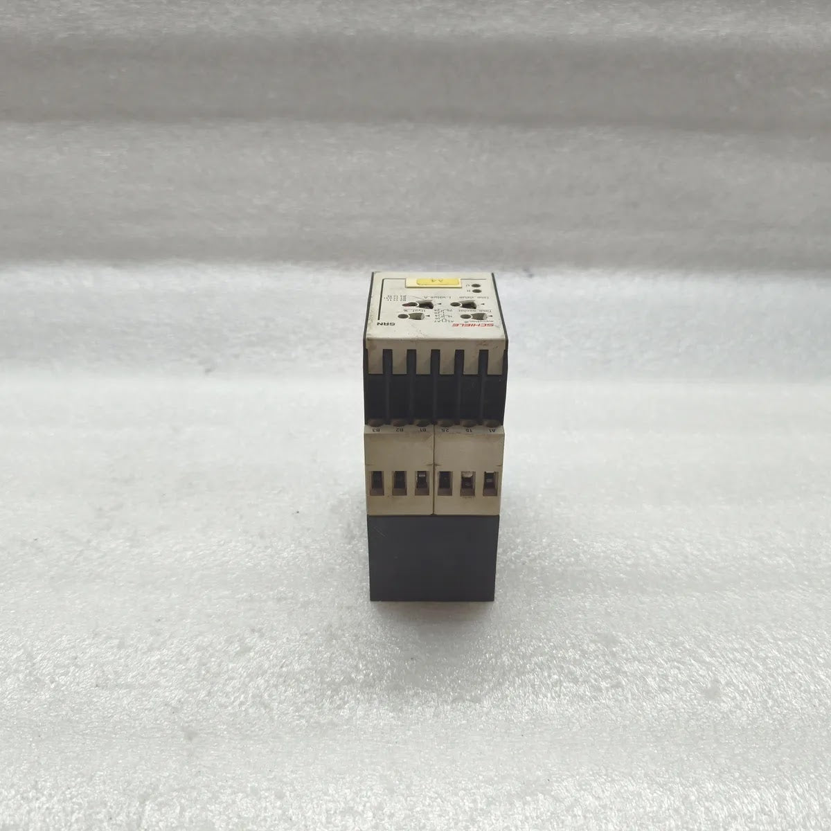SCHIELE SRN 2.450.121.01 Current Monitoring Relay 0.3-15A 220-240V