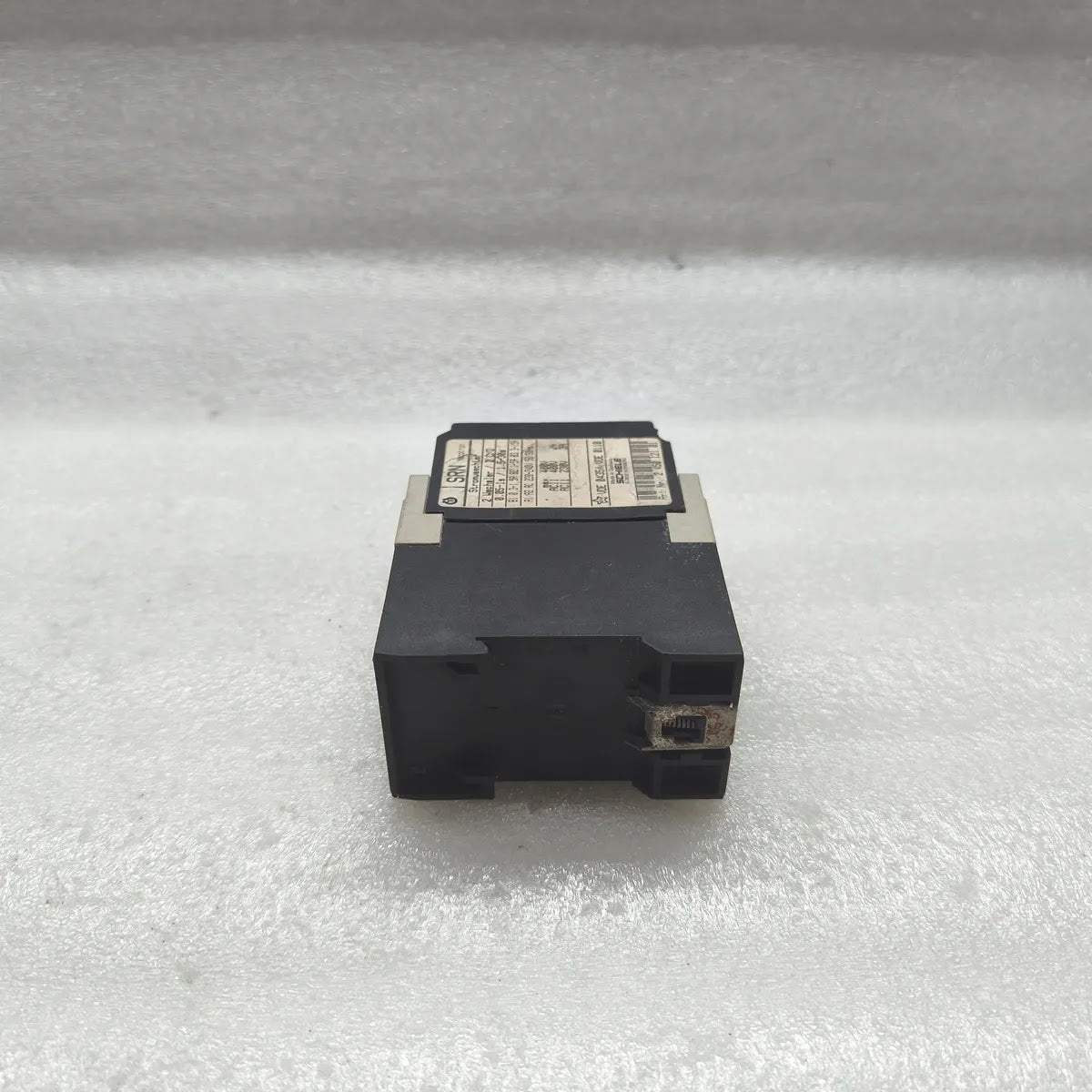 SCHIELE SRN 2.450.121.01 Current Monitoring Relay 0.3-15A 220-240V
