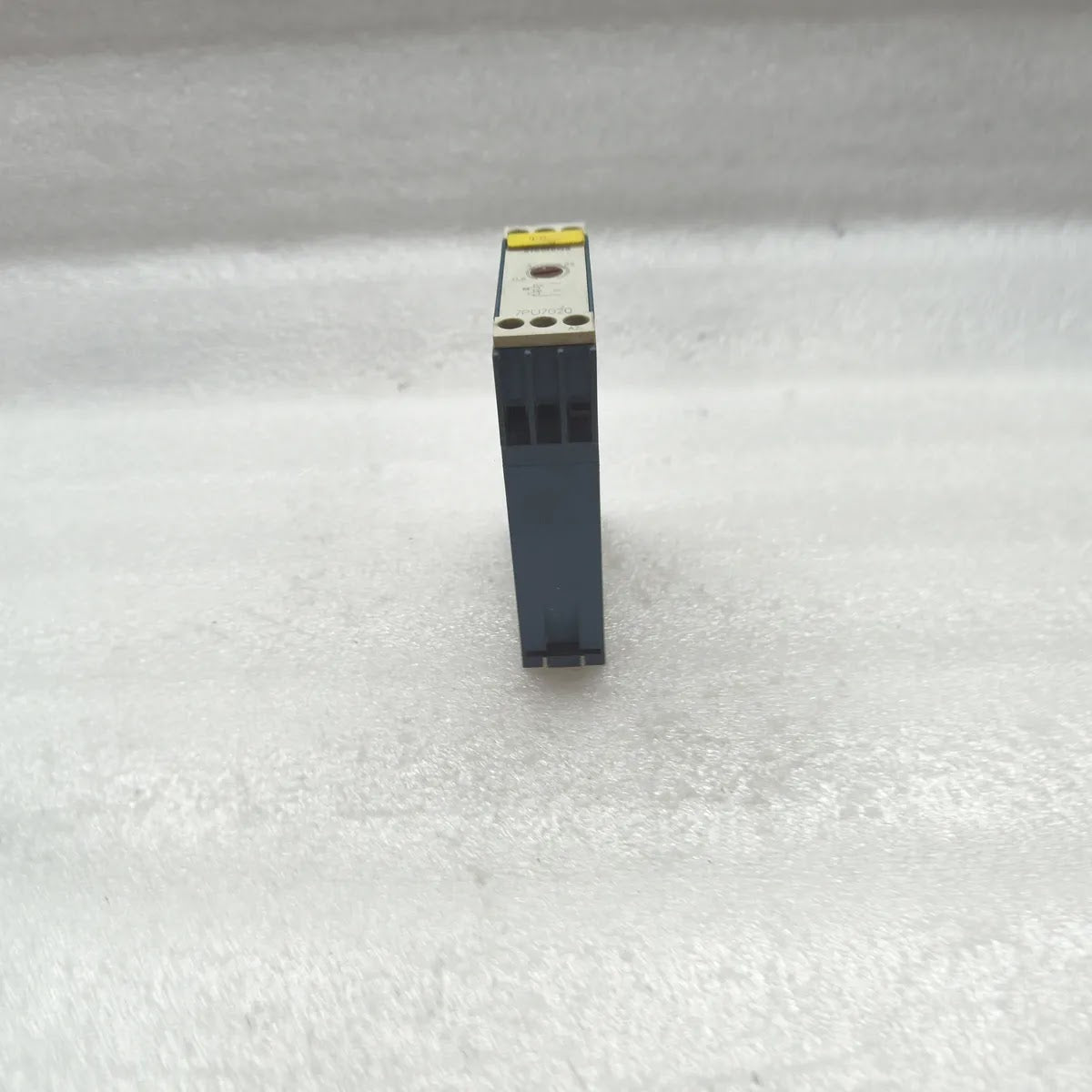 SIEMENS 7PU7020-1CM30 Timing Relay 60-250V 0.6-6s