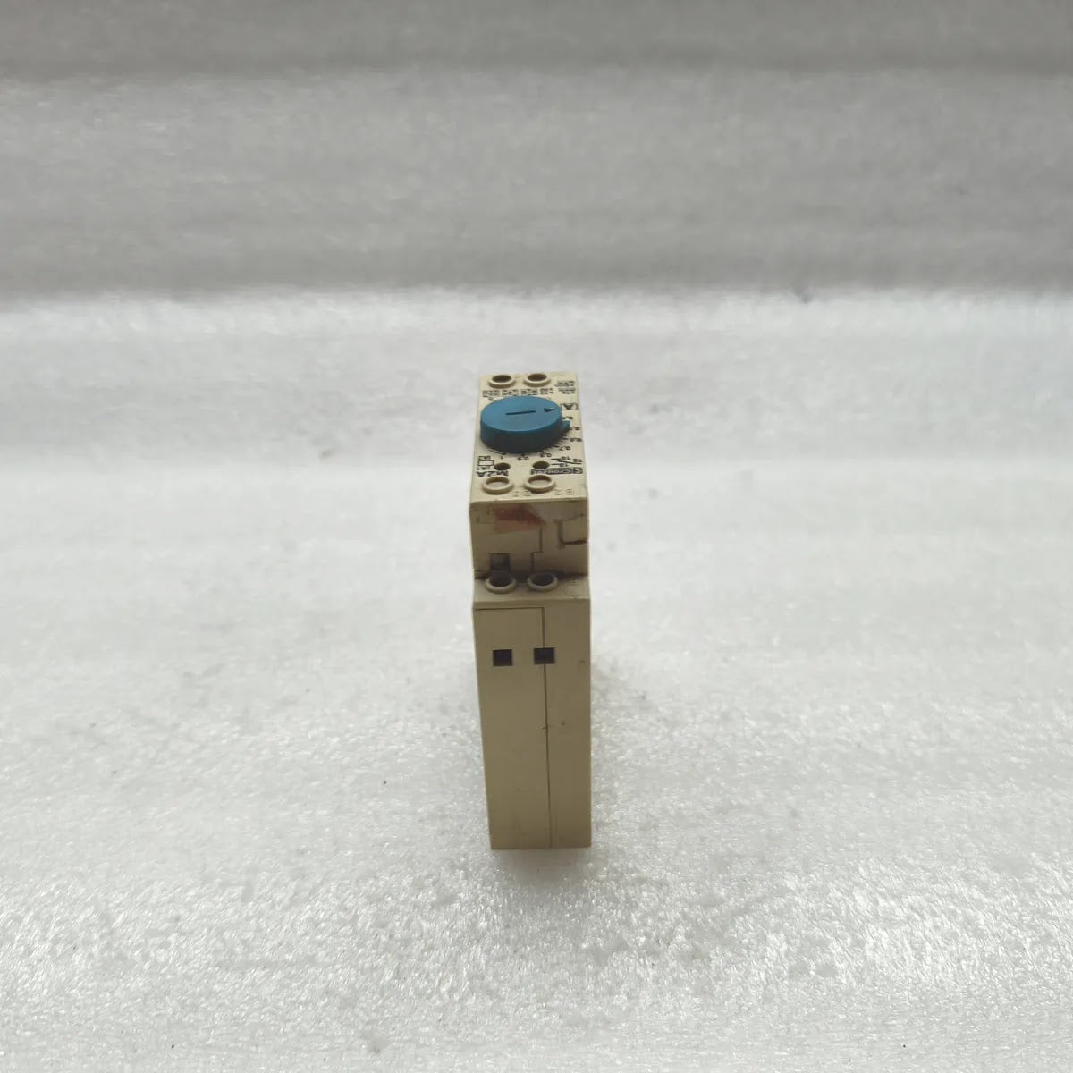 CROUZET M2A 88881104 Timer Relay 220-240V 8A