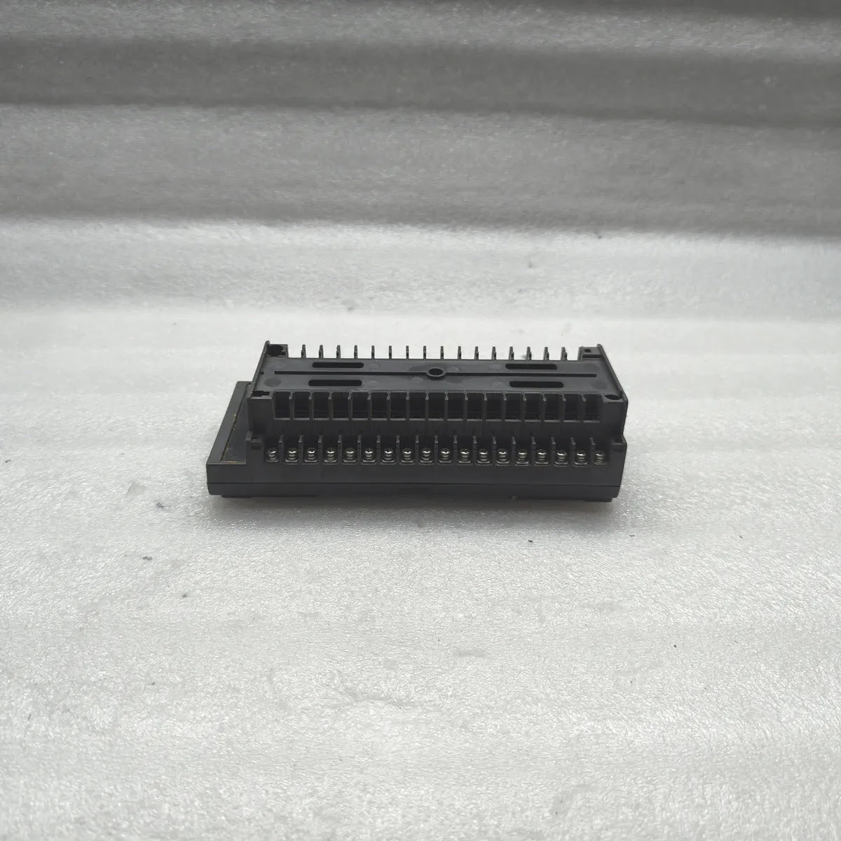 20-Way Screw Terminal Block Connector Base DIN Rail Mount