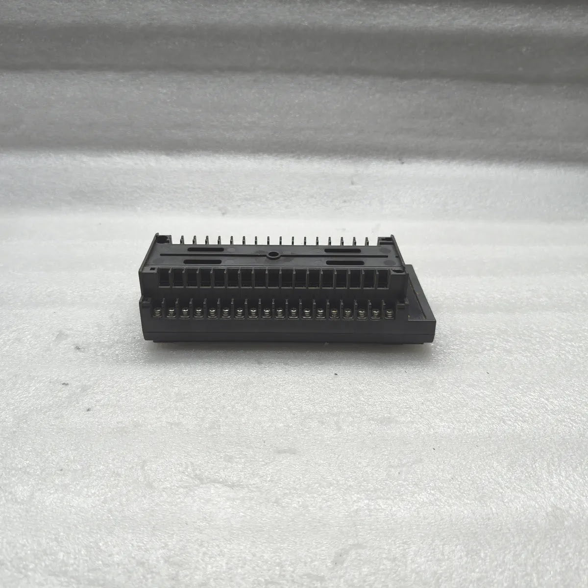 20-Way Screw Terminal Block Connector Base DIN Rail Mount