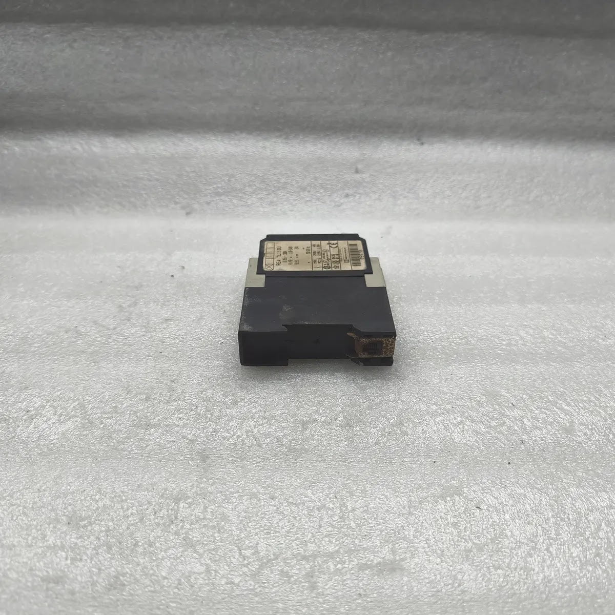 TELEMECANIQUE RE4TL11BU Timing Relay 110-240V 0.05s-300h