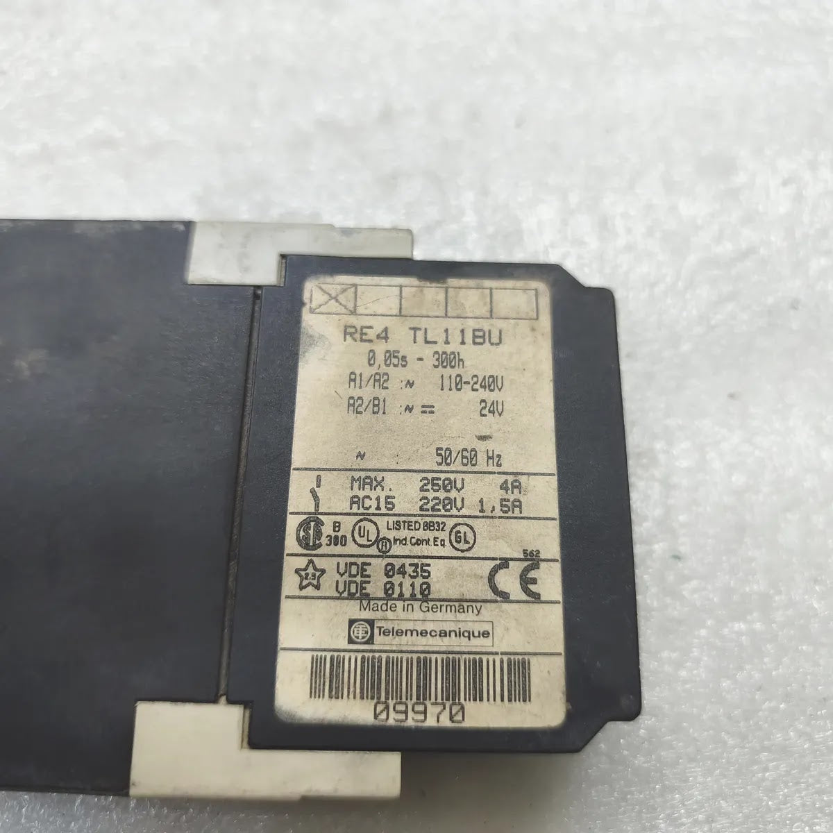 TELEMECANIQUE RE4TL11BU Timing Relay 110-240V 0.05s-300h