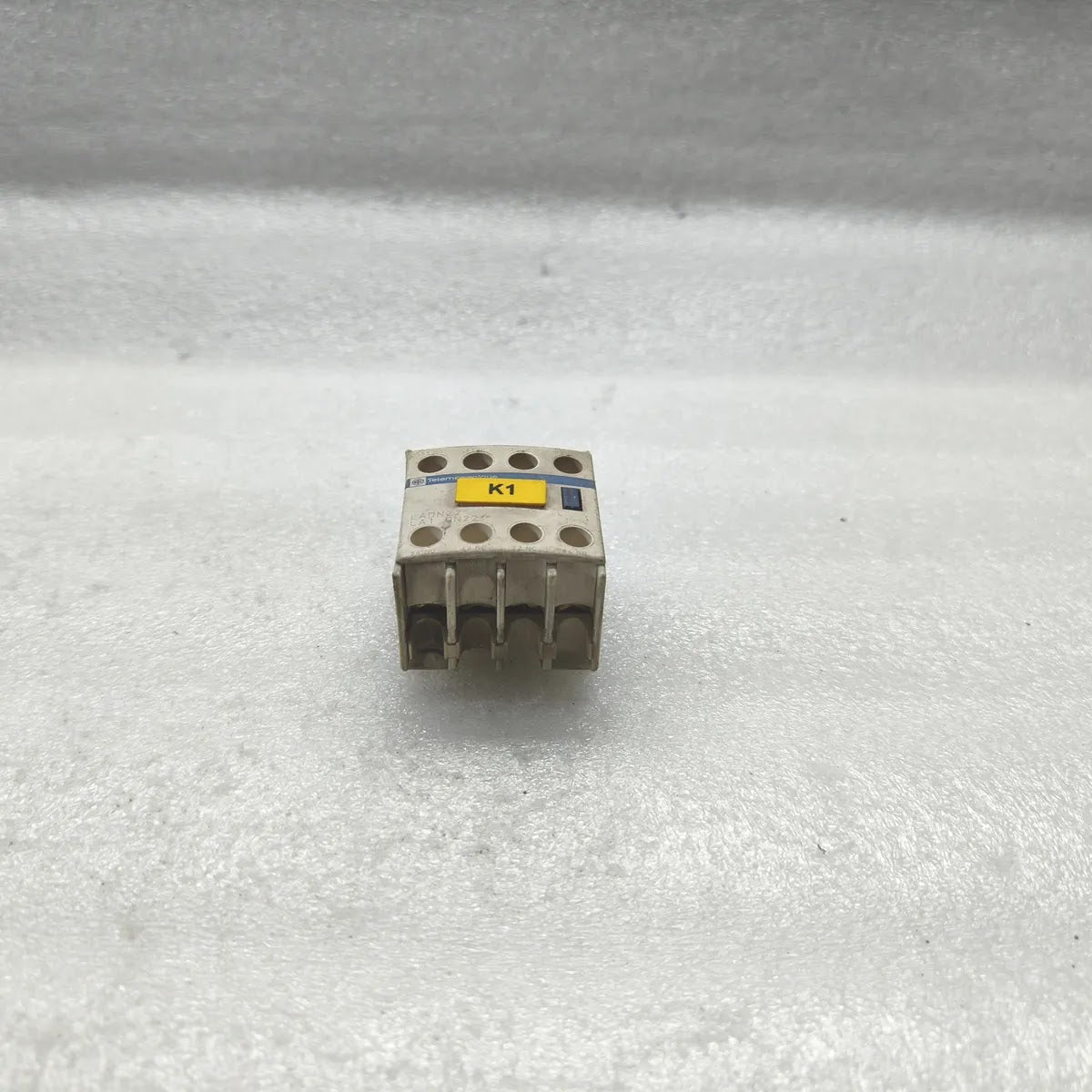 TELEMECANIQUE LADN22 Auxiliary Contact Block 2NO+2NC 10A 690V