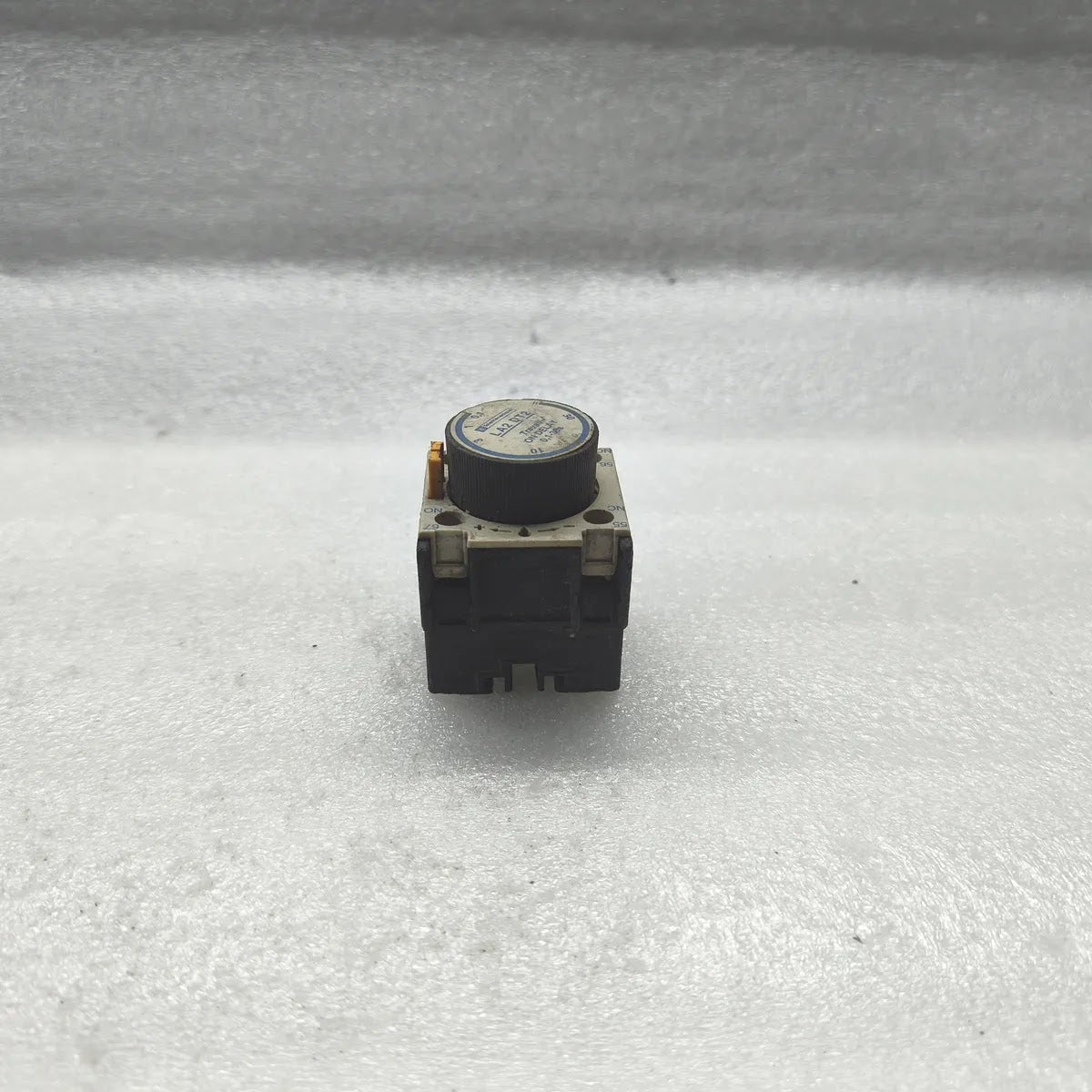 TELEMECANIQUE LA2DT2 Pneumatic On-Delay Timer Block 0.1-30s 10A