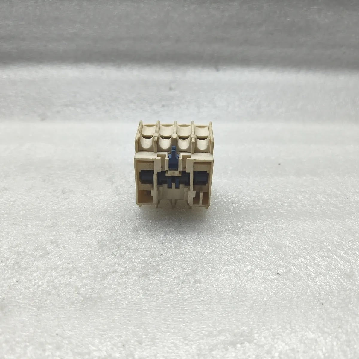 TELEMECANIQUE LADN22 Auxiliary Contact Block 10A 690V