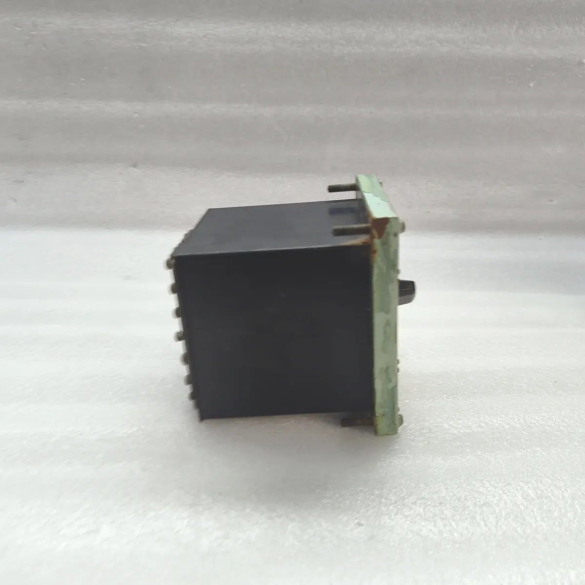 Marine ENGINE CYLINDER EXHAUST GAS TEMPERATURE Selector Switch Indicator Panel