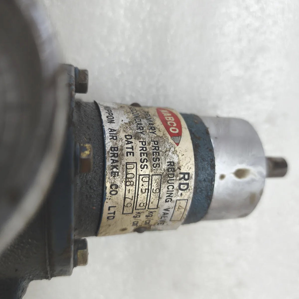 NABCO Reducing Valve RD-4 Primary Press. 9 kg/cm² Secondary Press. 0.5 kg/cm²