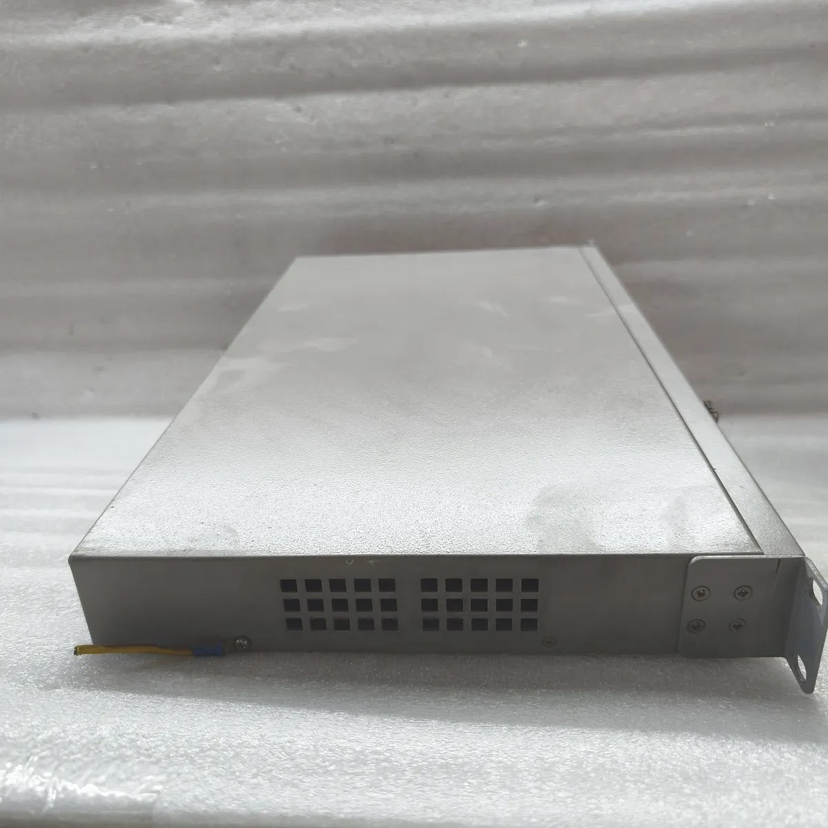 ALLIED TELESYN AT-8000S/24 Managed Ethernet Switch 100-240VAC 50-60Hz 1.5A