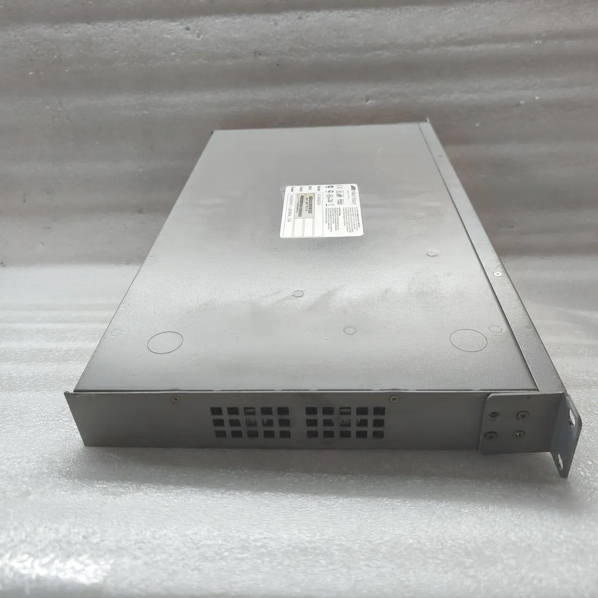 ALLIED TELESYN AT-8000S/24 Managed Ethernet Switch 100-240VAC 50-60Hz 1.5A