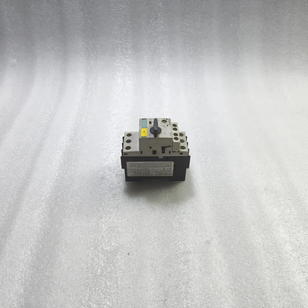 SIEMENS 3RV1021-1GA15 SIRIUS Motor Starter Protector 4.5-6.3A 690V 100kA CLASS