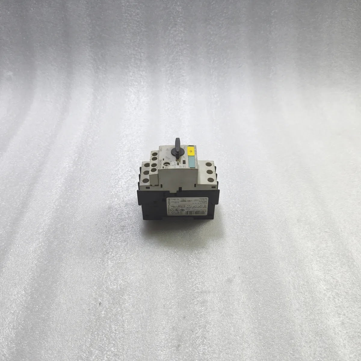 SIEMENS 3RV1021-1GA15 SIRIUS Motor Starter Protector 4.5-6.3A 690V 100kA CLASS