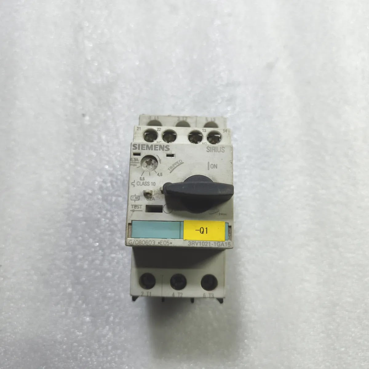 SIEMENS 3RV1021-1GA15 SIRIUS Motor Starter Protector 4.5-6.3A 690V 100kA CLASS