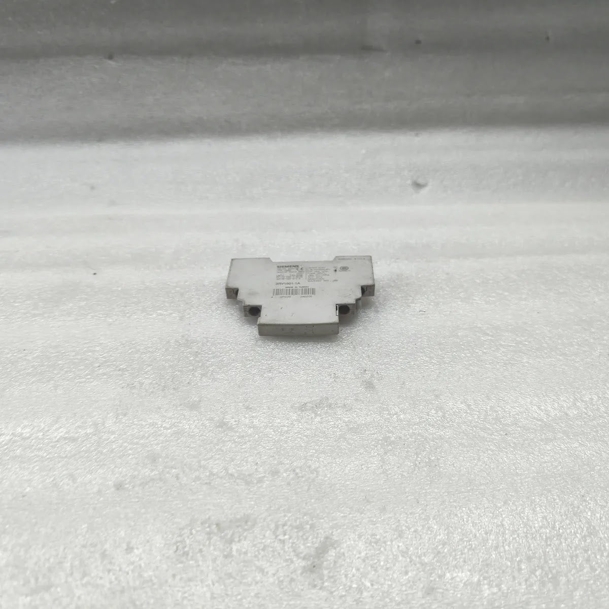 SIEMENS 3RV1901-1A Auxiliary Contact Block 690V 10A IEC/EN 60947 for 3RV1