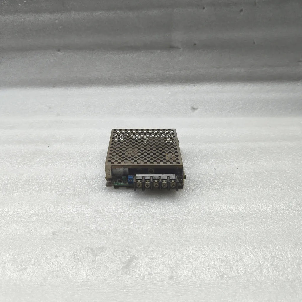 TDK FAW05-3R0 POWER SUPPLY AC INPUT 100-240V 0.4A DC OUTPUT 5V 3.0A 50-60Hz