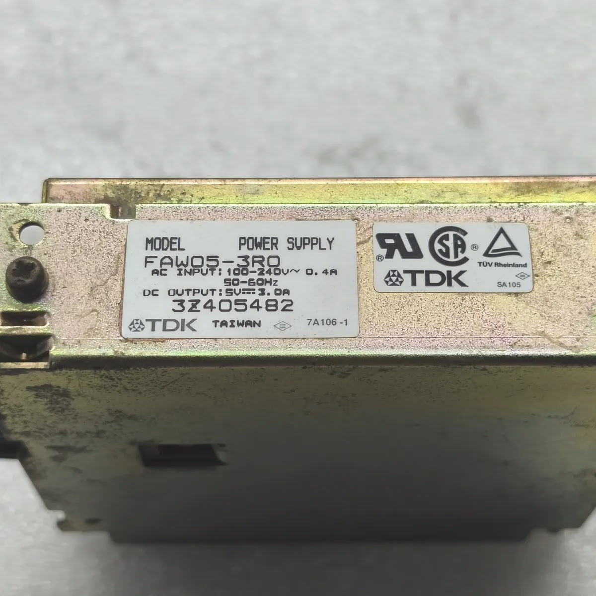 TDK FAW05-3R0 POWER SUPPLY AC INPUT 100-240V 0.4A DC OUTPUT 5V 3.0A 50-60Hz