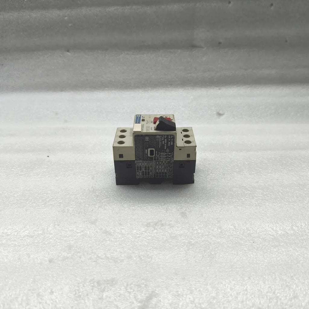 TELEMECANIQUE GV2-M06 Motor Circuit Breaker 1-1.6A 690V 50/60Hz 3-Pole