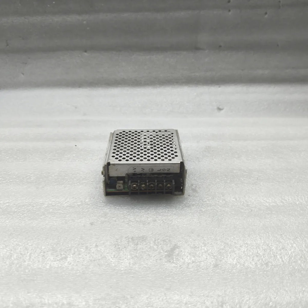 OMRON S8JX-N05024C POWER SUPPLY INPUT AC100-240V 50/60Hz 1.4A OUTPUT DC24V 2.1A