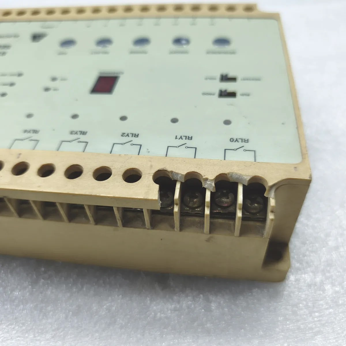 EAPL ST-10M1 SEQUENTIAL TIMER 10-Channel 85-270V AC/DC 10A 250VAC Relay Output