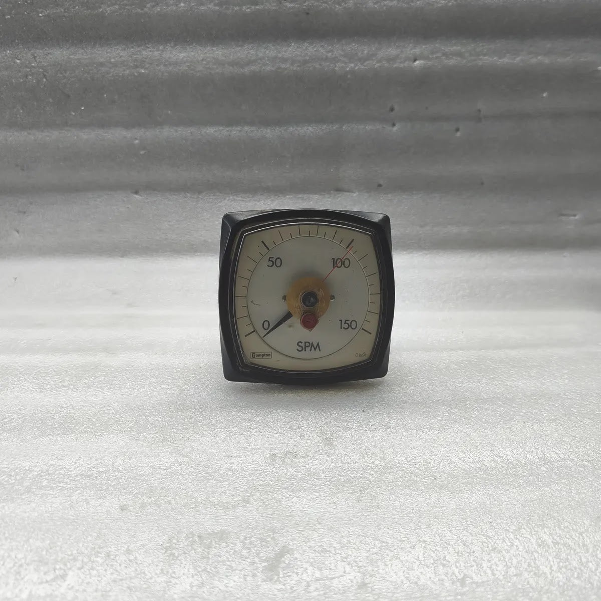 CROMPTON 057-05VB-MTVVT-ER SPM Panel Meter 0-150 SPM 0/10 VOLTS DC