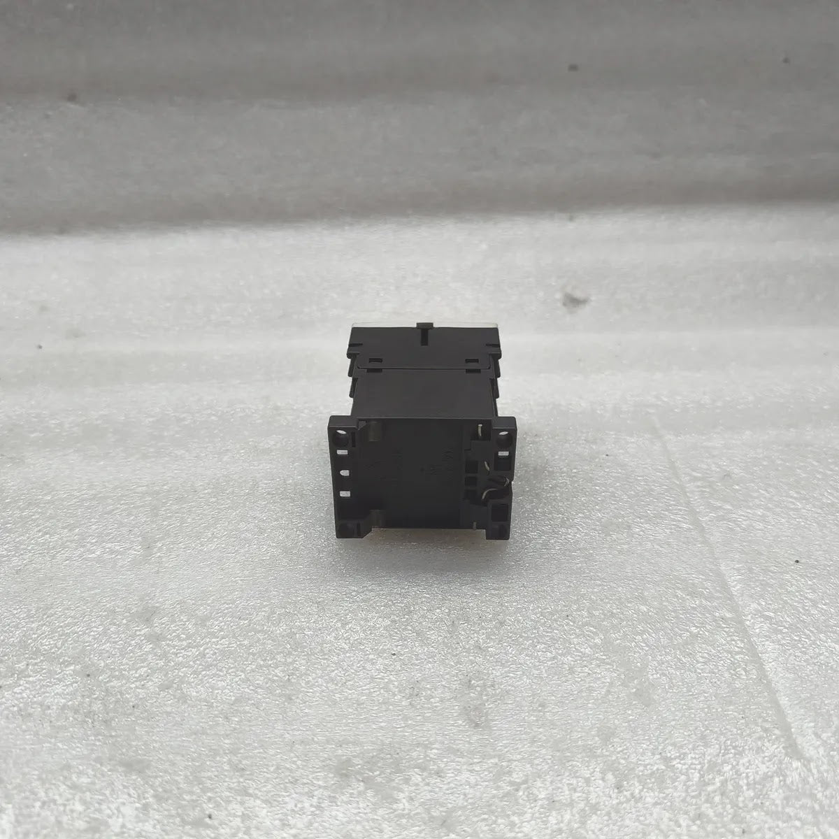 SIEMENS SIRIUS 3RH1122-1AP00 CONTACTOR RELAY 10A 690V 230V 50/60Hz 2NO 2NC