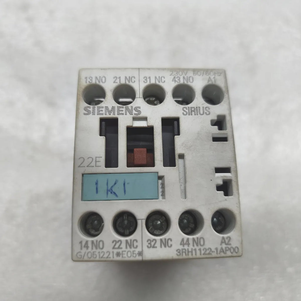 SIEMENS SIRIUS 3RH1122-1AP00 CONTACTOR RELAY 10A 690V 230V 50/60Hz 2NO 2NC