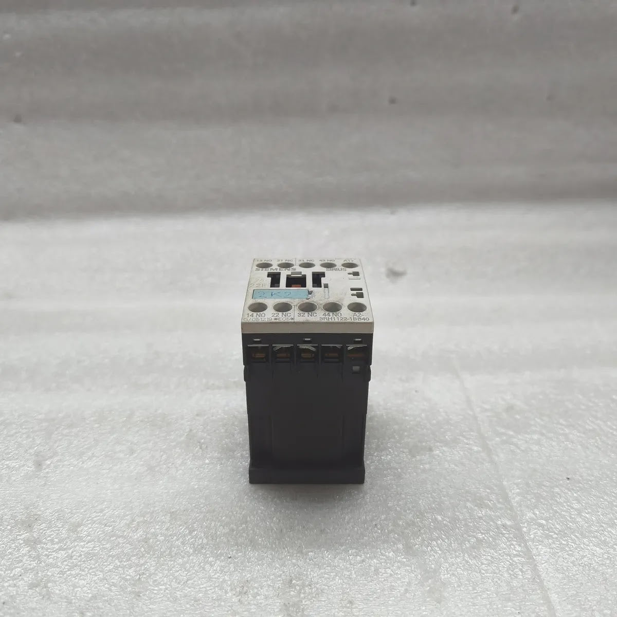SIEMENS 3RH1122-1BB40 SIRIUS Control Relay 10A 600V AC DC 24V Coil 2NO 2NC