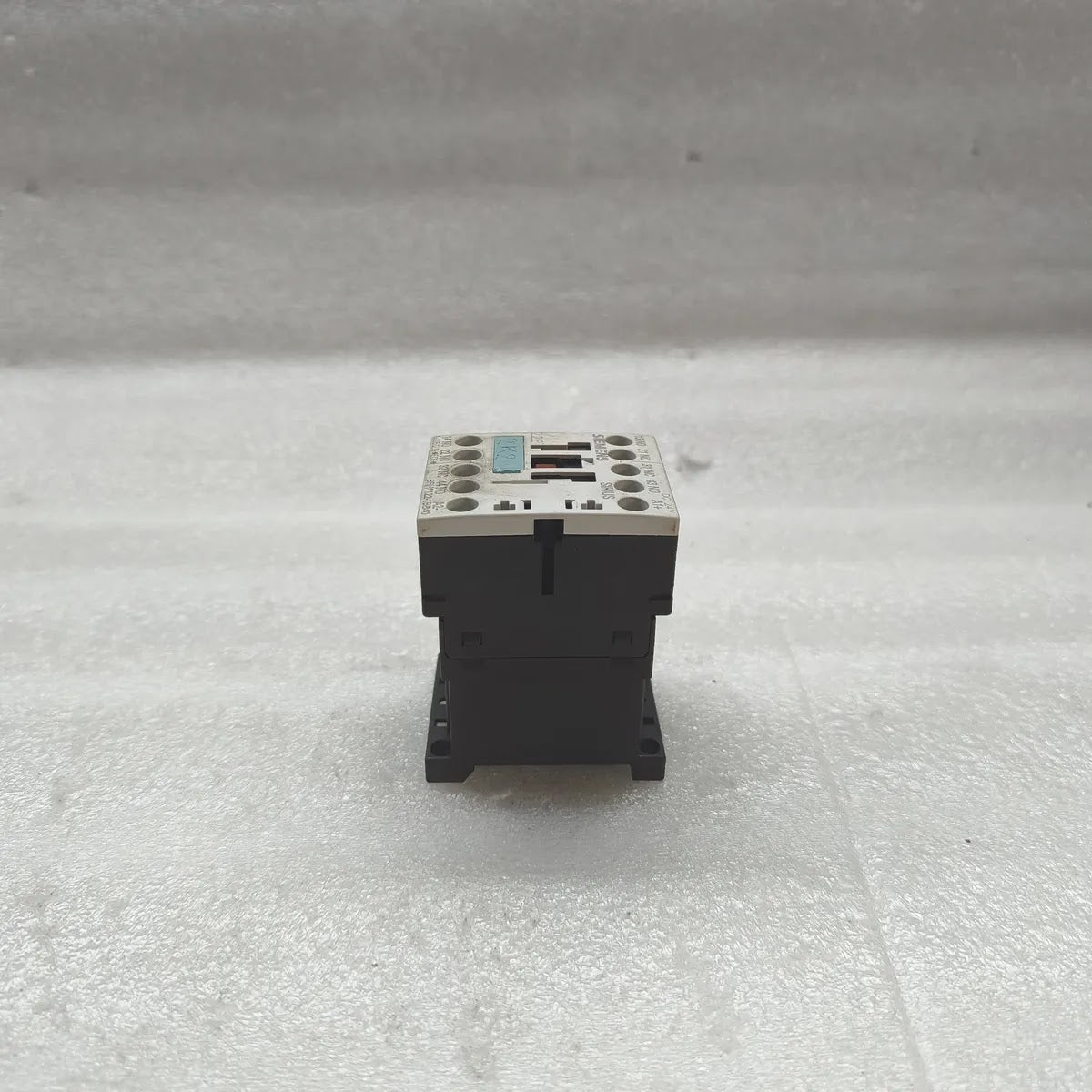 SIEMENS 3RH1122-1BB40 SIRIUS Control Relay 10A 600V AC DC 24V Coil 2NO 2NC