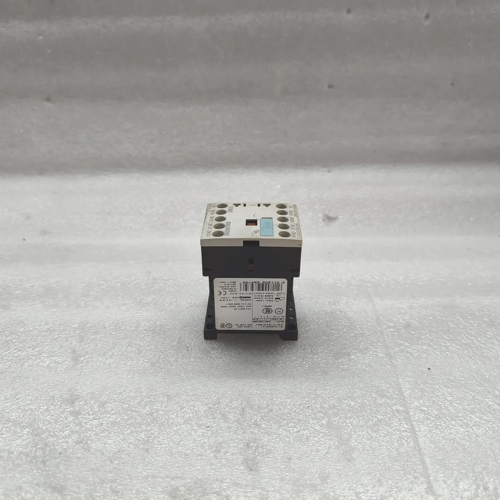SIEMENS 3RH1131-1KB40 SIRIUS Auxiliary Contactor 10A 600V AC DC 17-30V 3NO 1NC