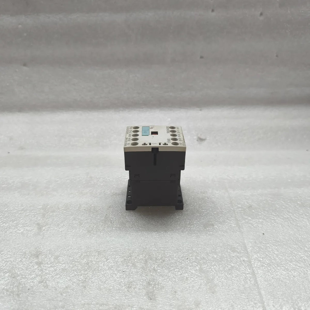 SIEMENS 3RH1131-1KB40 SIRIUS Auxiliary Contactor 10A 600V AC DC 17-30V 3NO 1NC