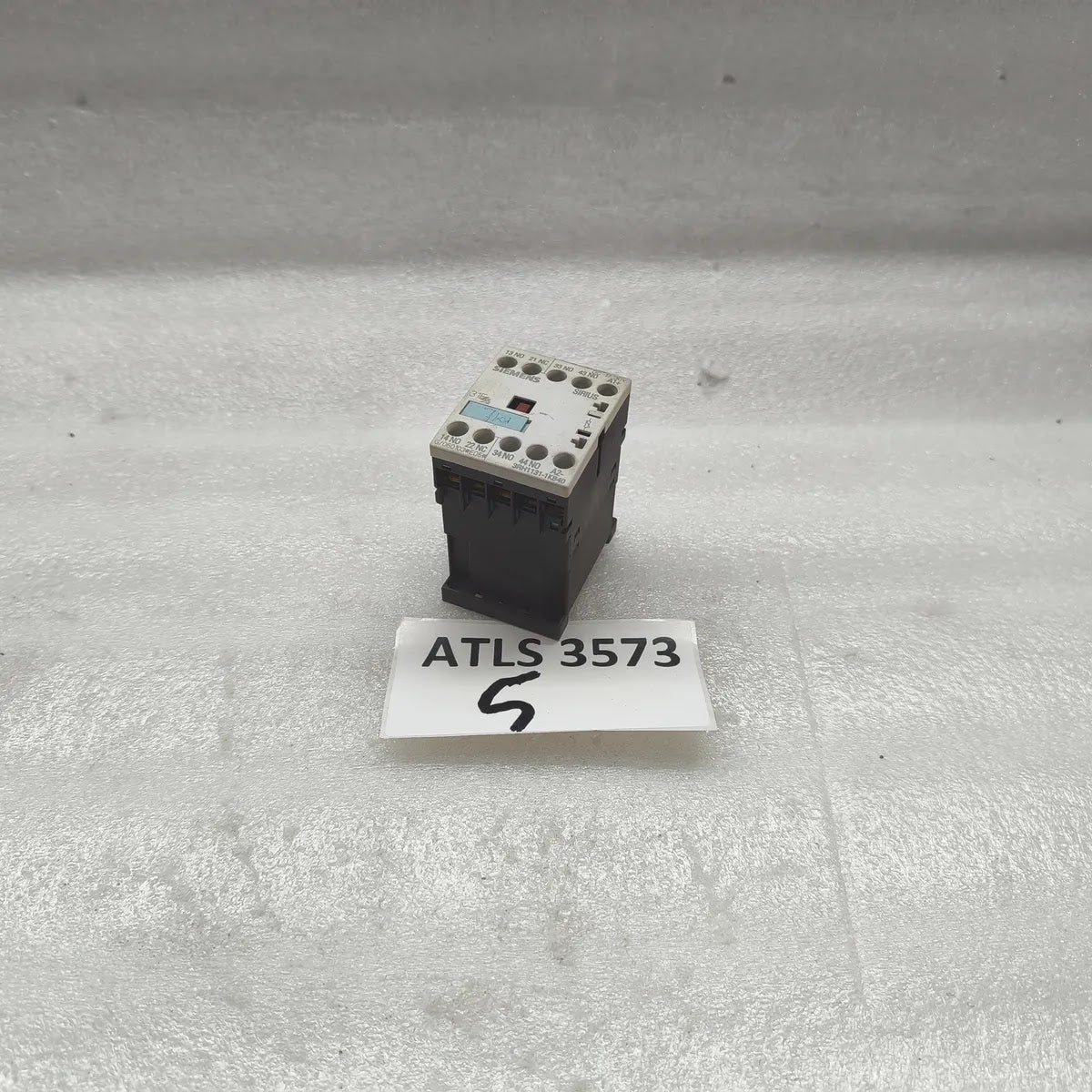 SIEMENS 3RH1131-1KB40 SIRIUS Auxiliary Contactor 10A 600V AC DC 17-30V 3NO 1NC